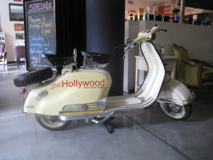 Be Hollywood Scooter